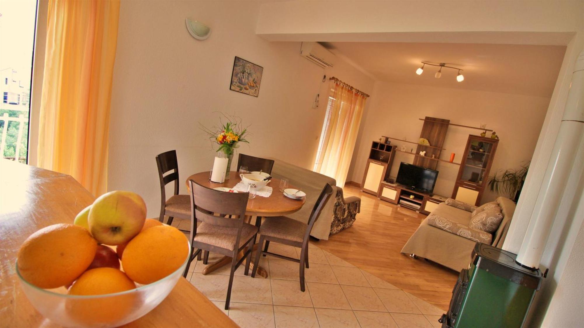 Apartments Marusic Omiš Εξωτερικό φωτογραφία